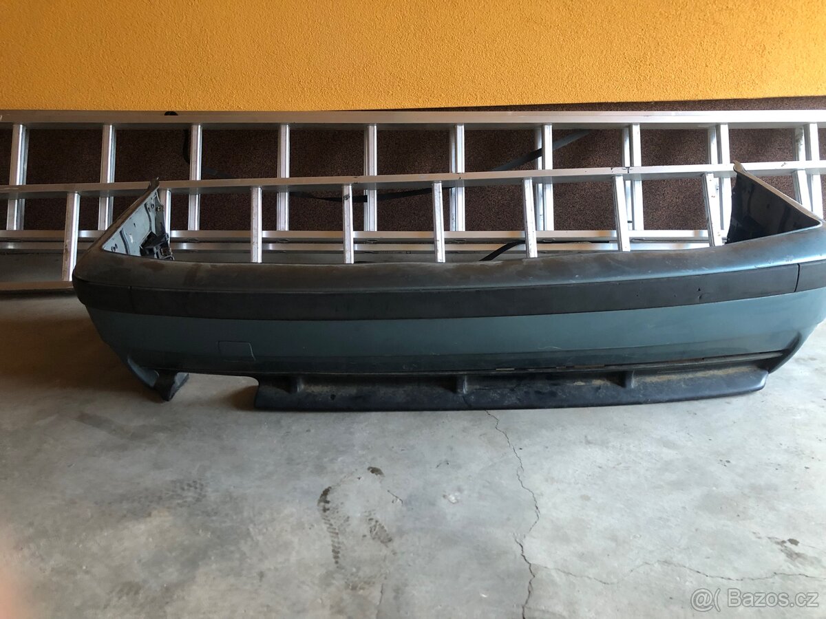 BMW e36 - zadní nárazník