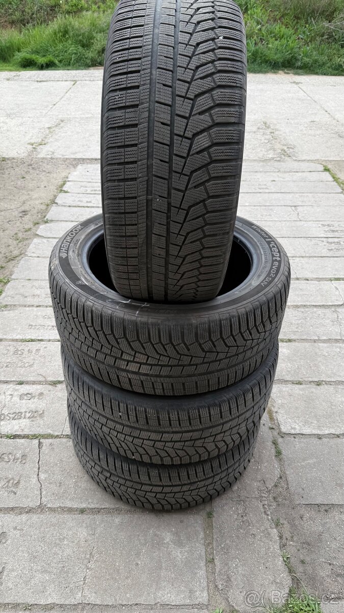 4x zimní pneu Hankook Winter Icept evo2 SUV 285/45 R21 113V