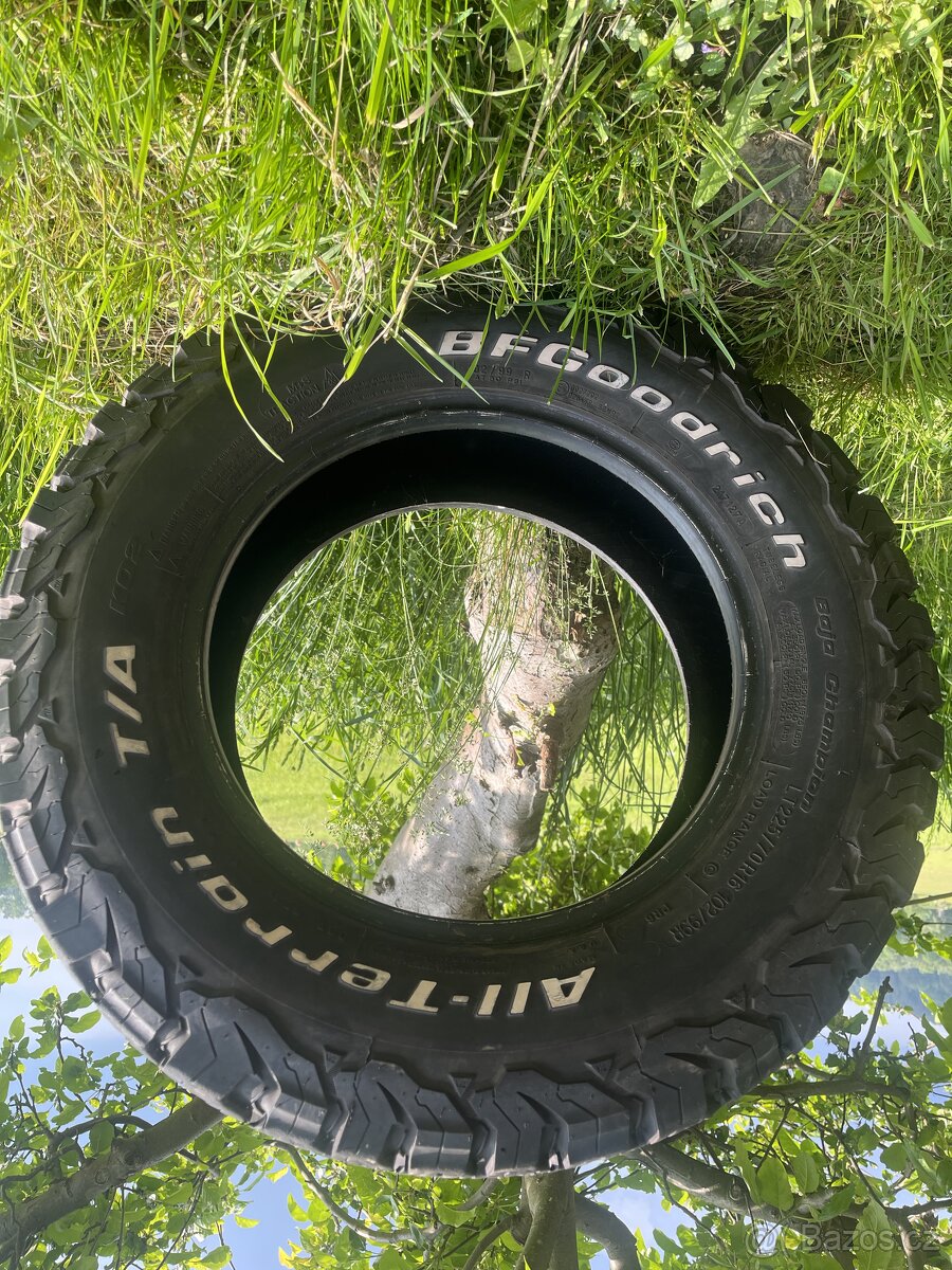 Pneumatiky BFGoodrich All Terrain T/A 225/70 R16 Celoroční