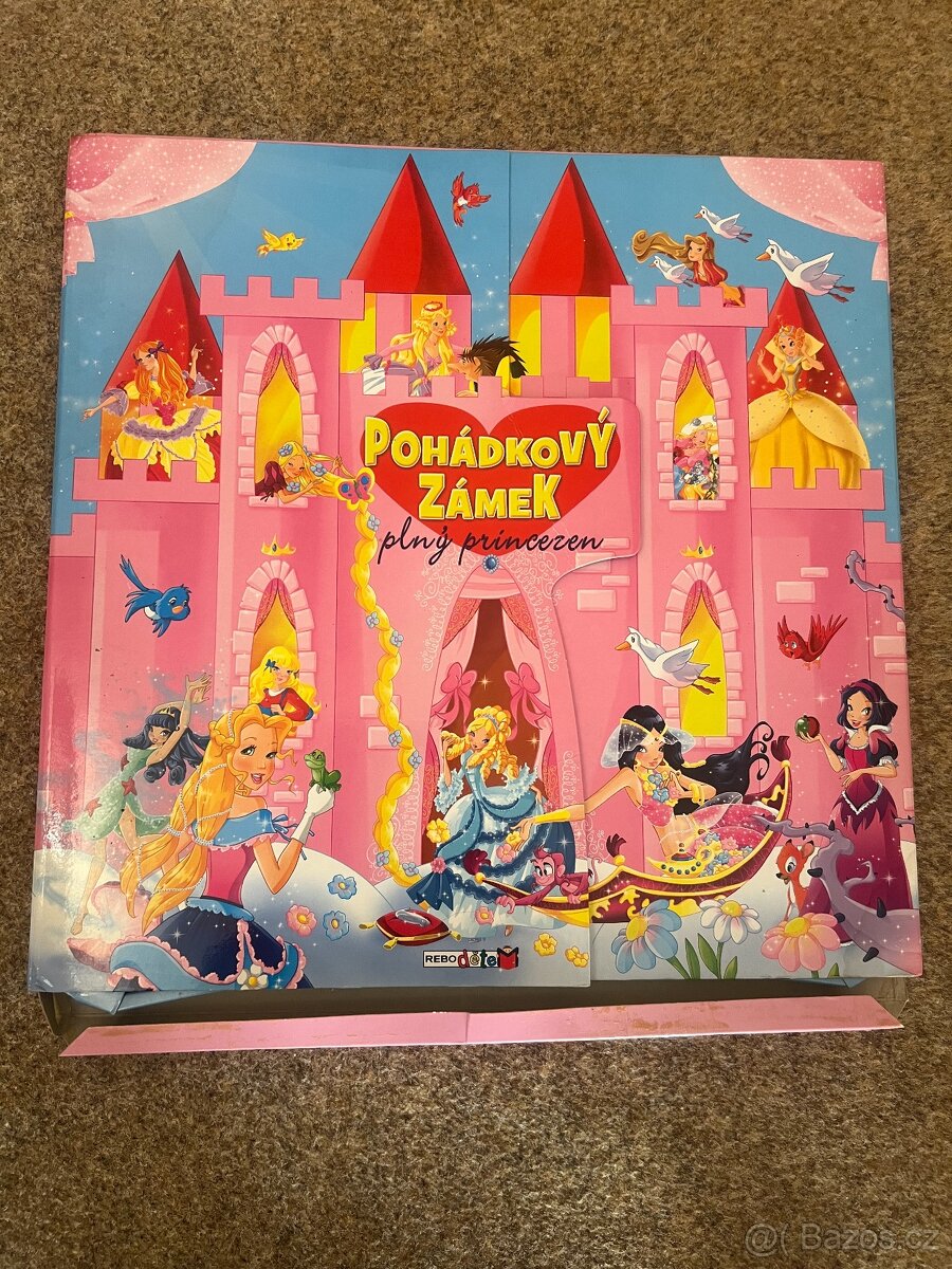 Pohádkový zámek plný princezen - box 12 leporel