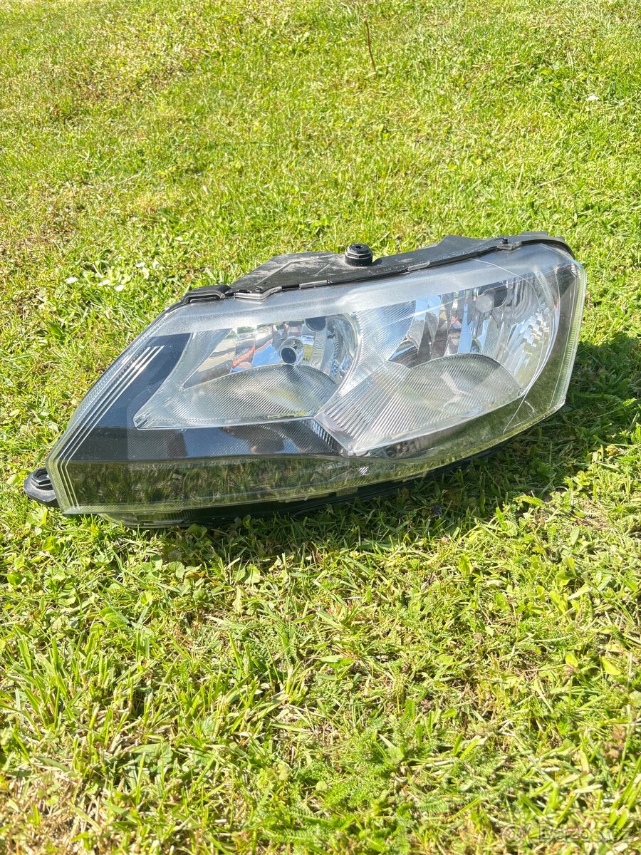 LP světlo Škoda Rapid