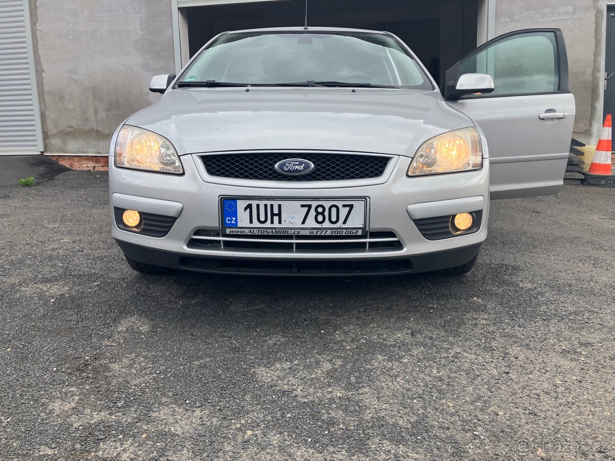 Ford Focus Mk2 1.6 benz.74kw temp. klima, rozmraz.