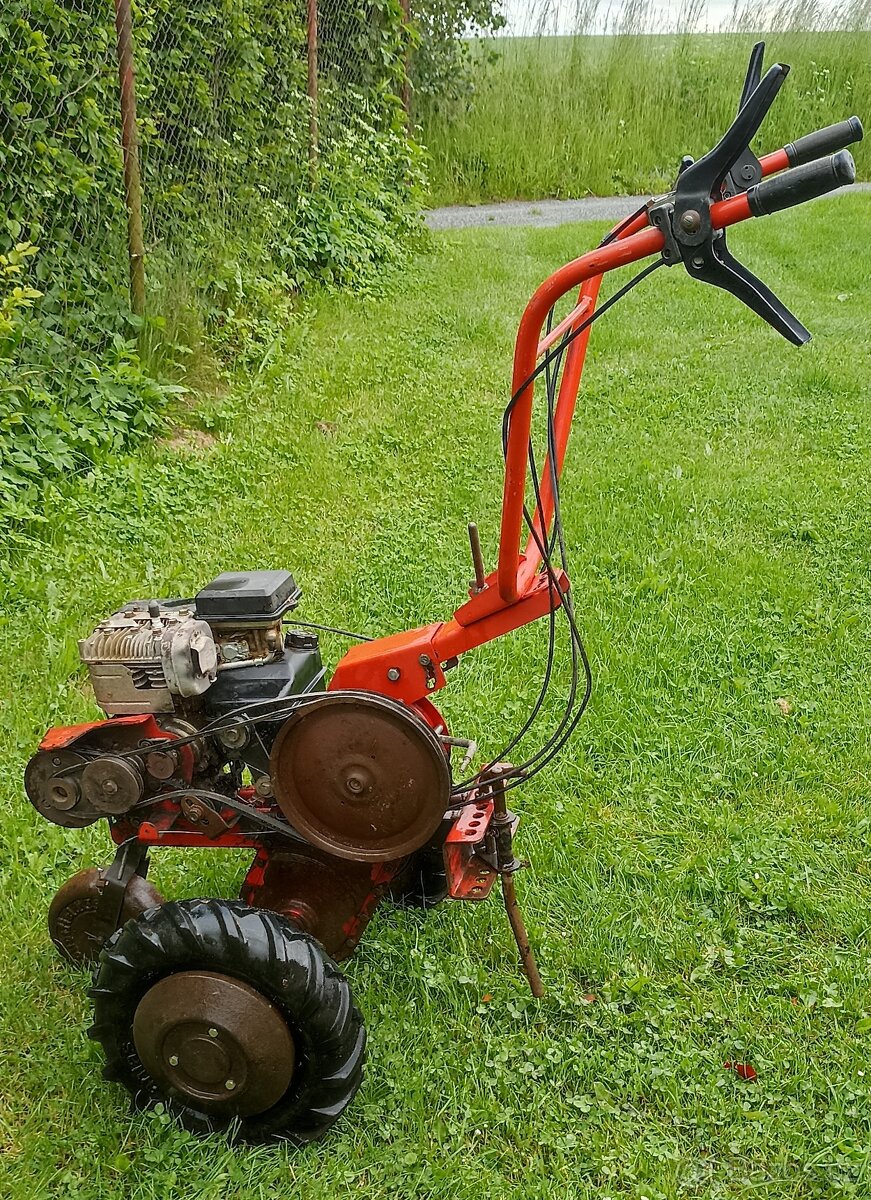 Prodám rotavátor Mountfield MS19 s příslušenstvím