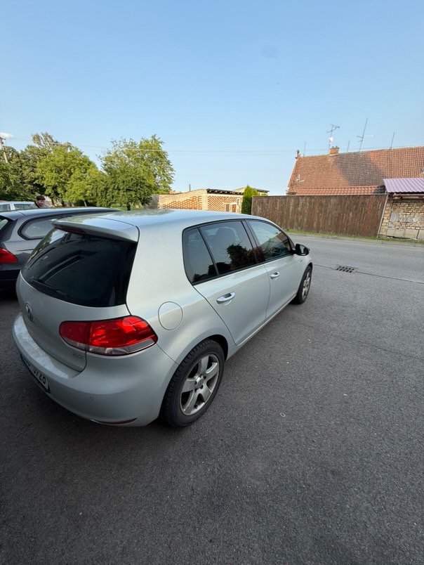 Volkswagen Golf VI 1.2 TSI 77 kW, výbava Match – 2012
