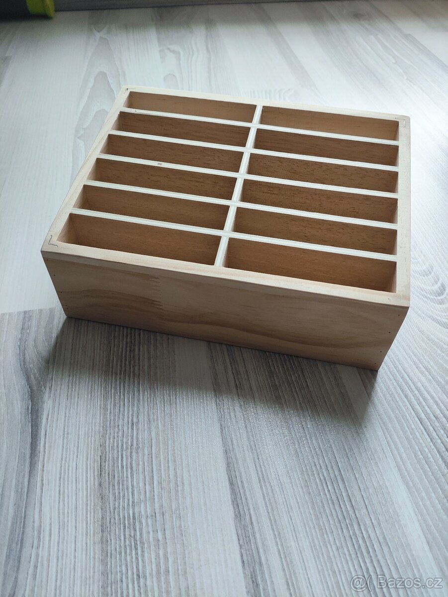 Další stojan na mobily