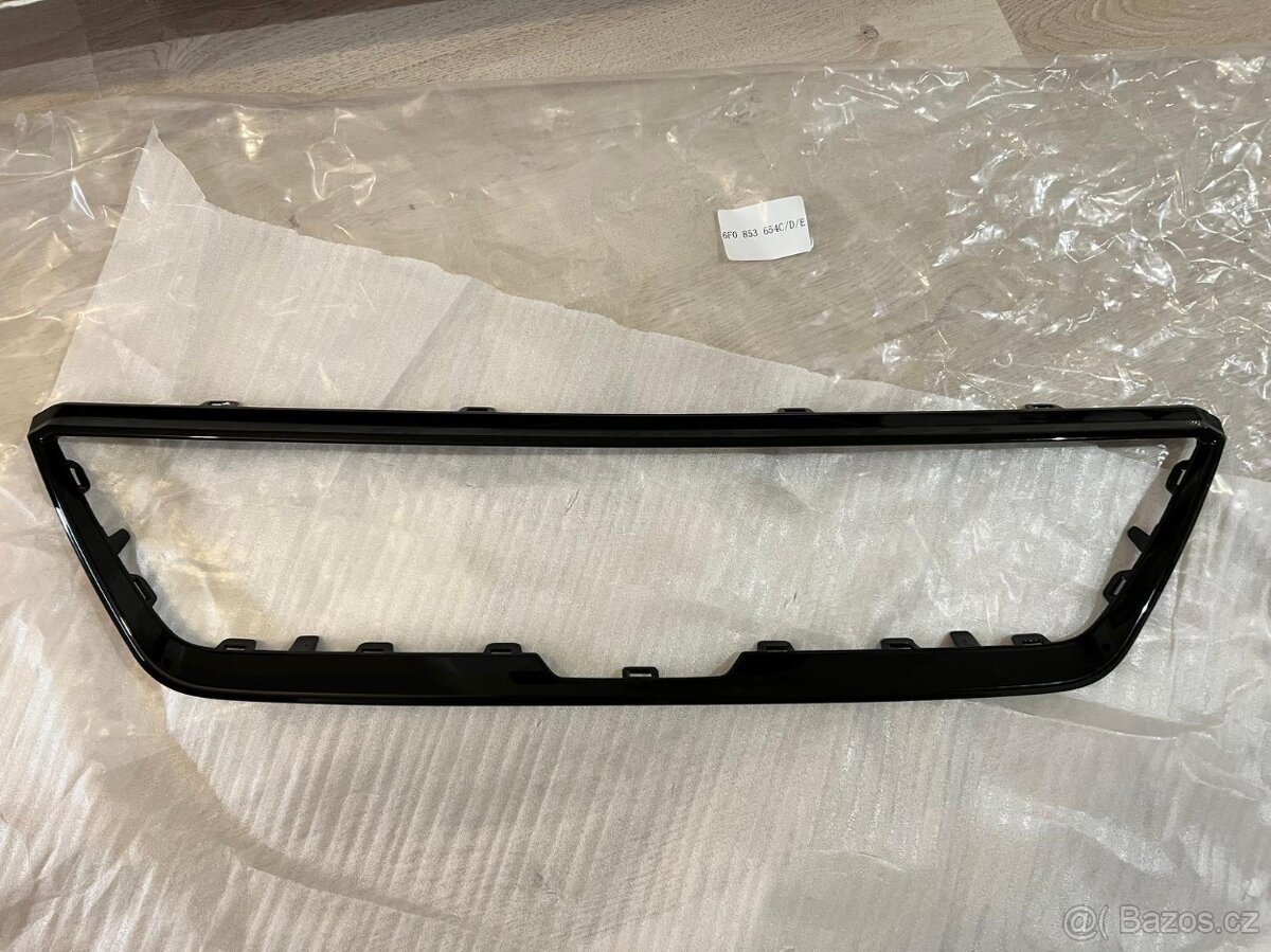 Lišta masky chladiče Seat Ibiza 6F