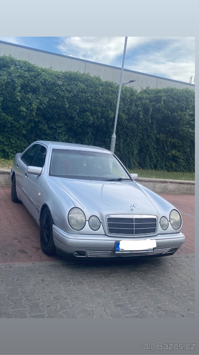 Mercedes W210