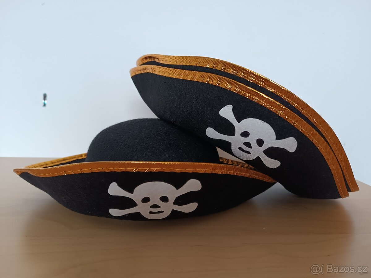 Pirátský klobouk - 3 ks - obvod hlavy cca 50 cm