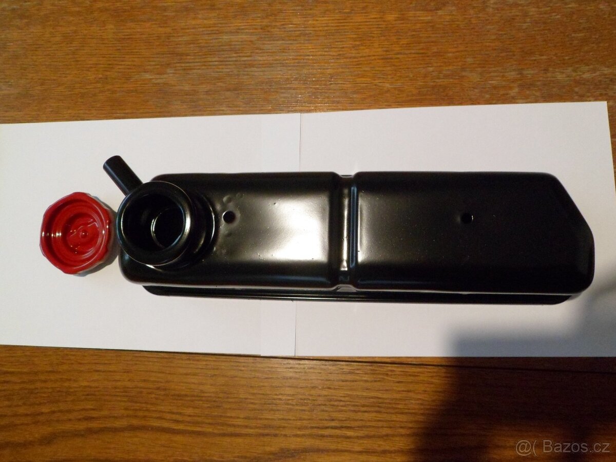 VÍKO VENTILŮ ŠKODA 100, 105, 120