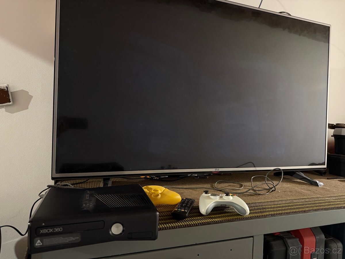 Smart TV LG 60UH605V, 151cm + Xbox 360