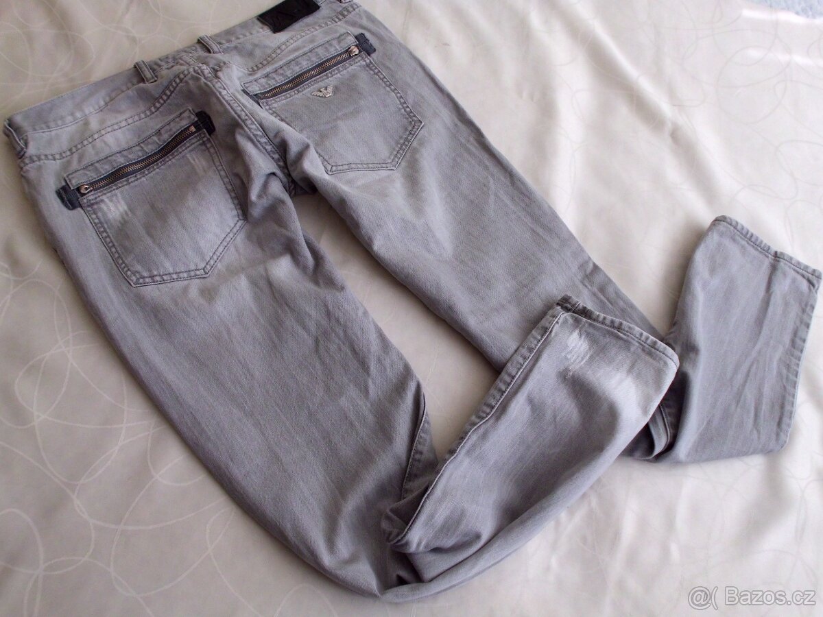Armani Jeans pánske riflové nohavice L (36)