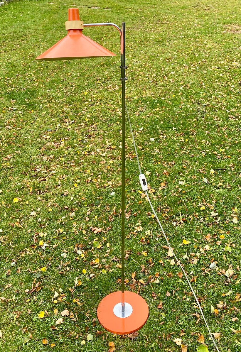 lampa retro lampa stojací lampa pokrok žilina chrom