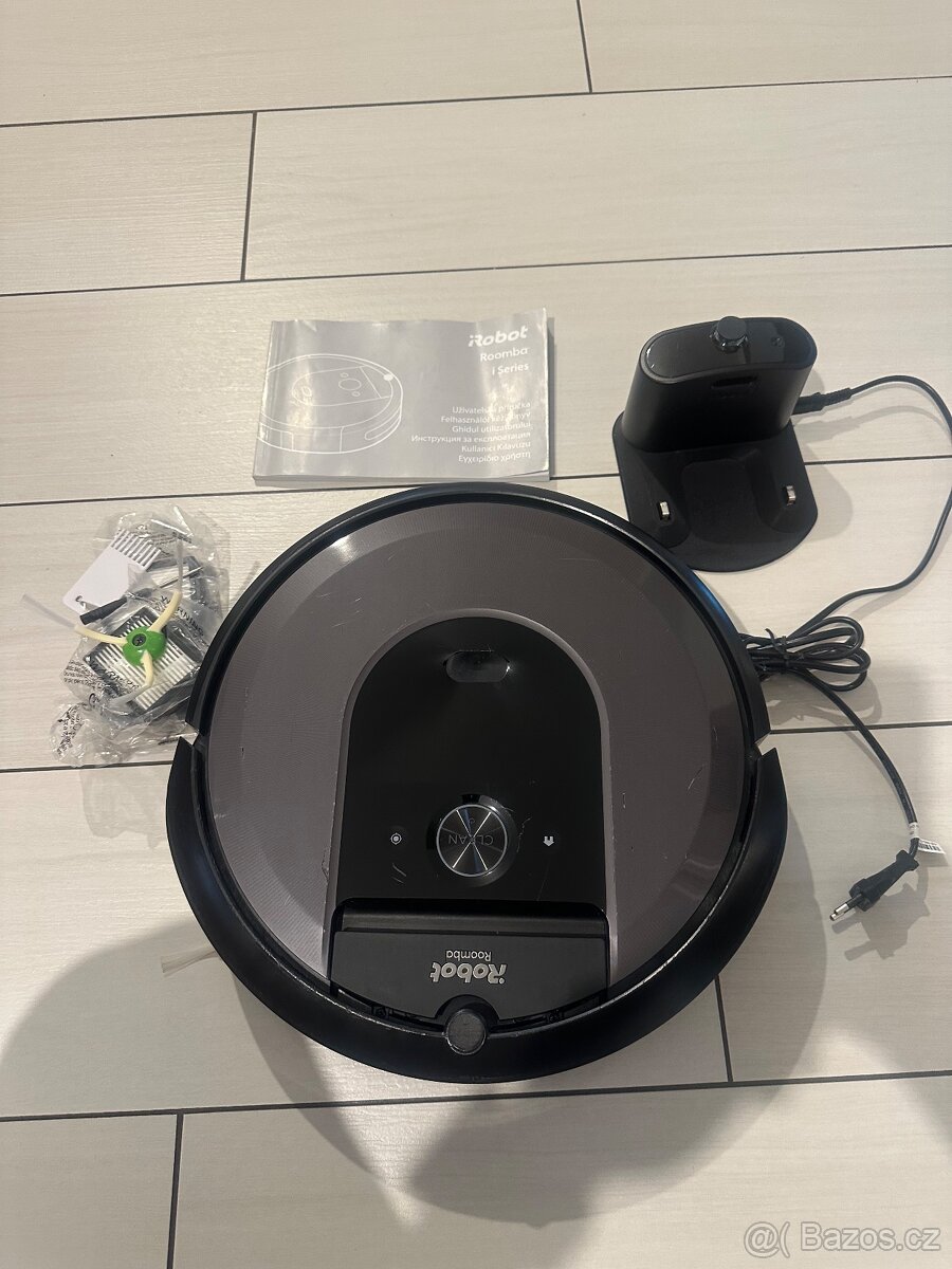 Robotický vysavač iRobot Roomba i7