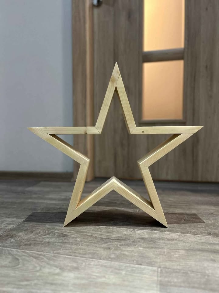 Prodám dřevěné vánoční dekorace - přírodní.