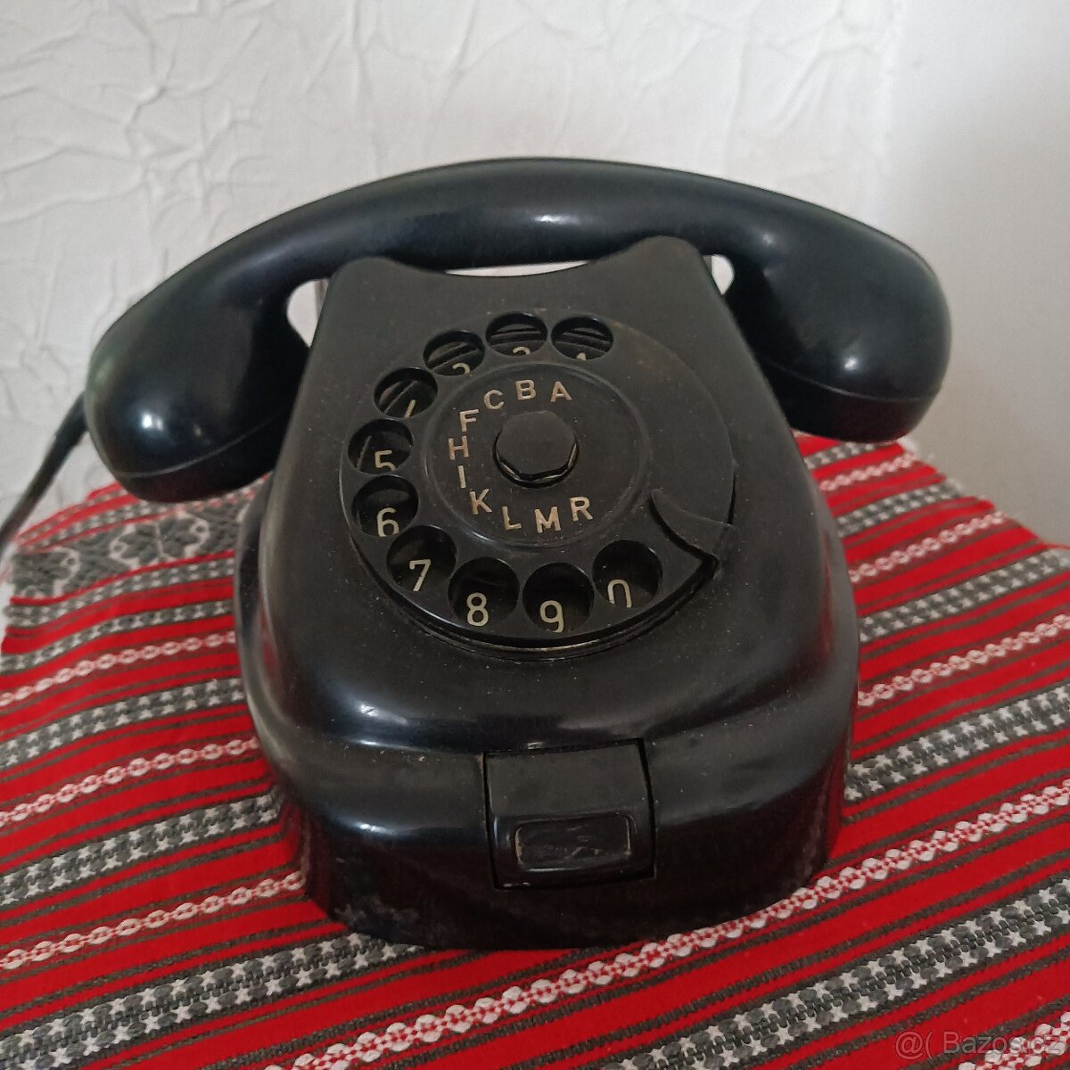 Starý telefon Tesla r. 1961