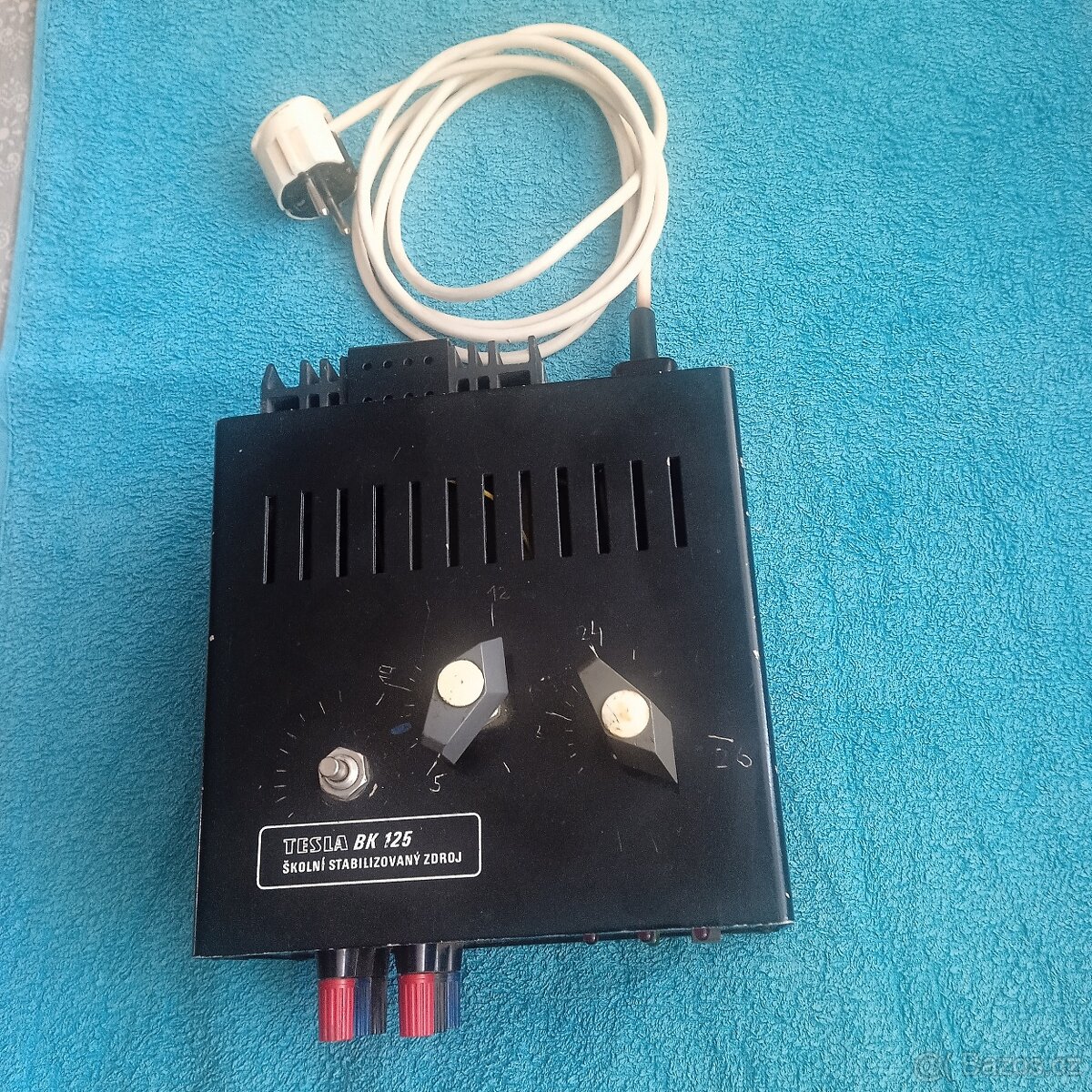 Prodám školní stabilizovaný zdroj