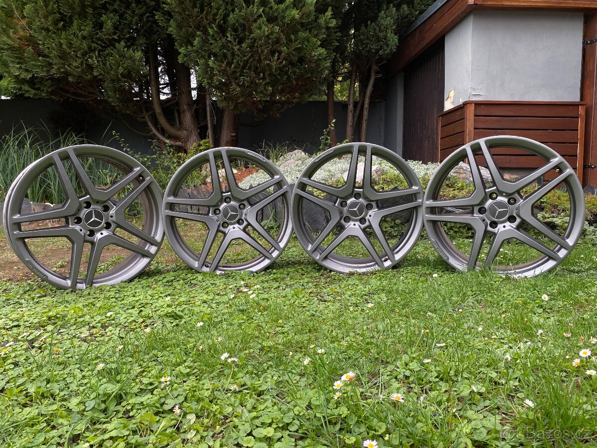 Prodám originální dvourozměr sadu disků Mercedes AMG R20