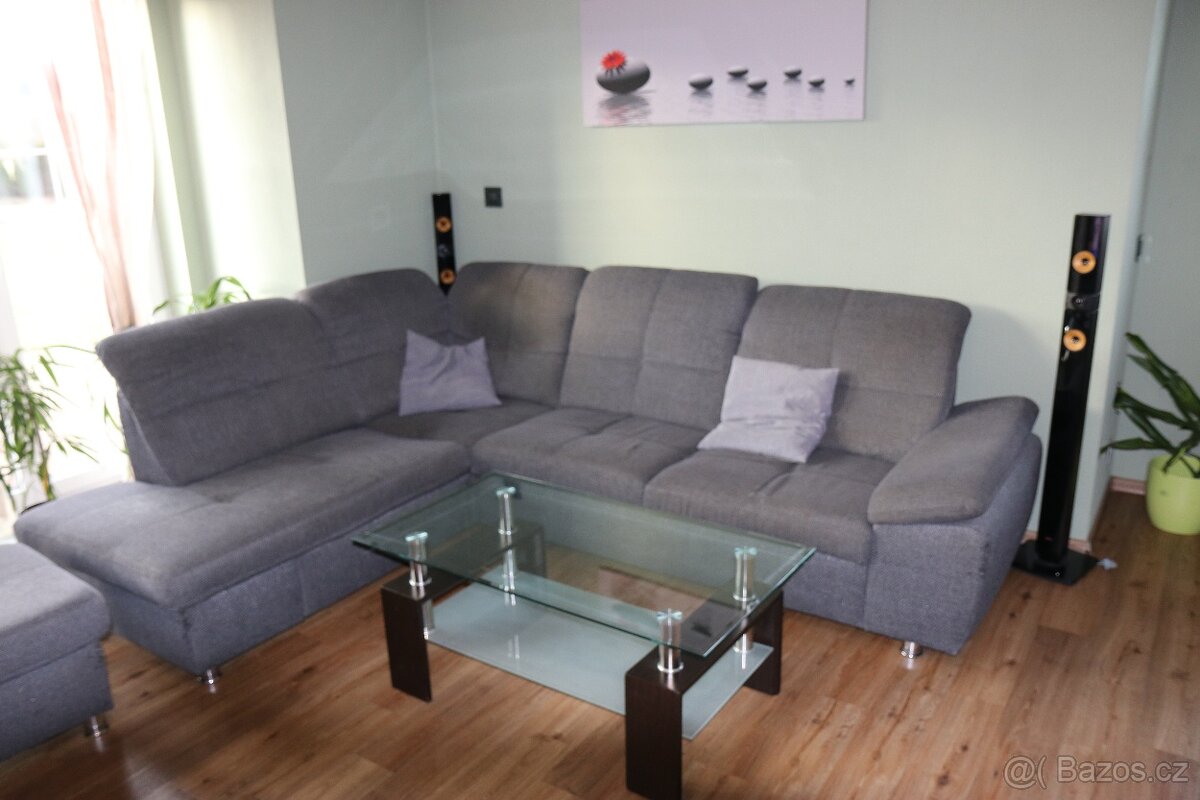 Sedací souprava a konferenční stolek