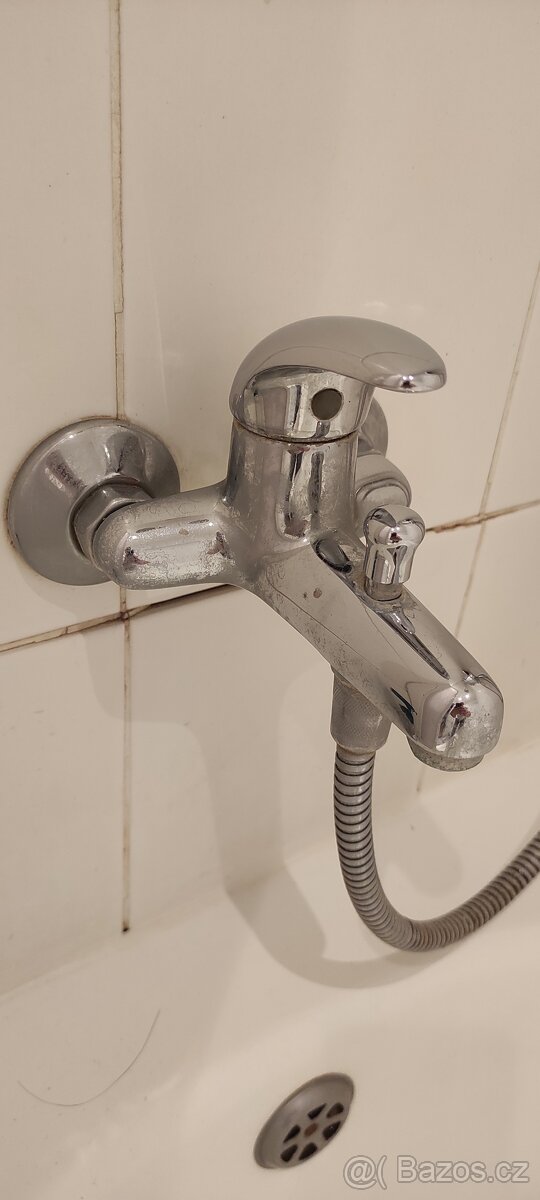 7. Baterie vanová s vývodem pro sprchu