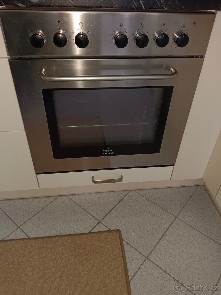 Vestavná trouba Whirlpool ikea