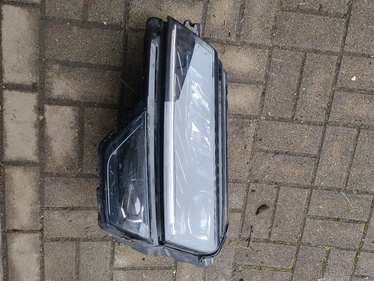 Levý Přední led světlomet Škoda karoq