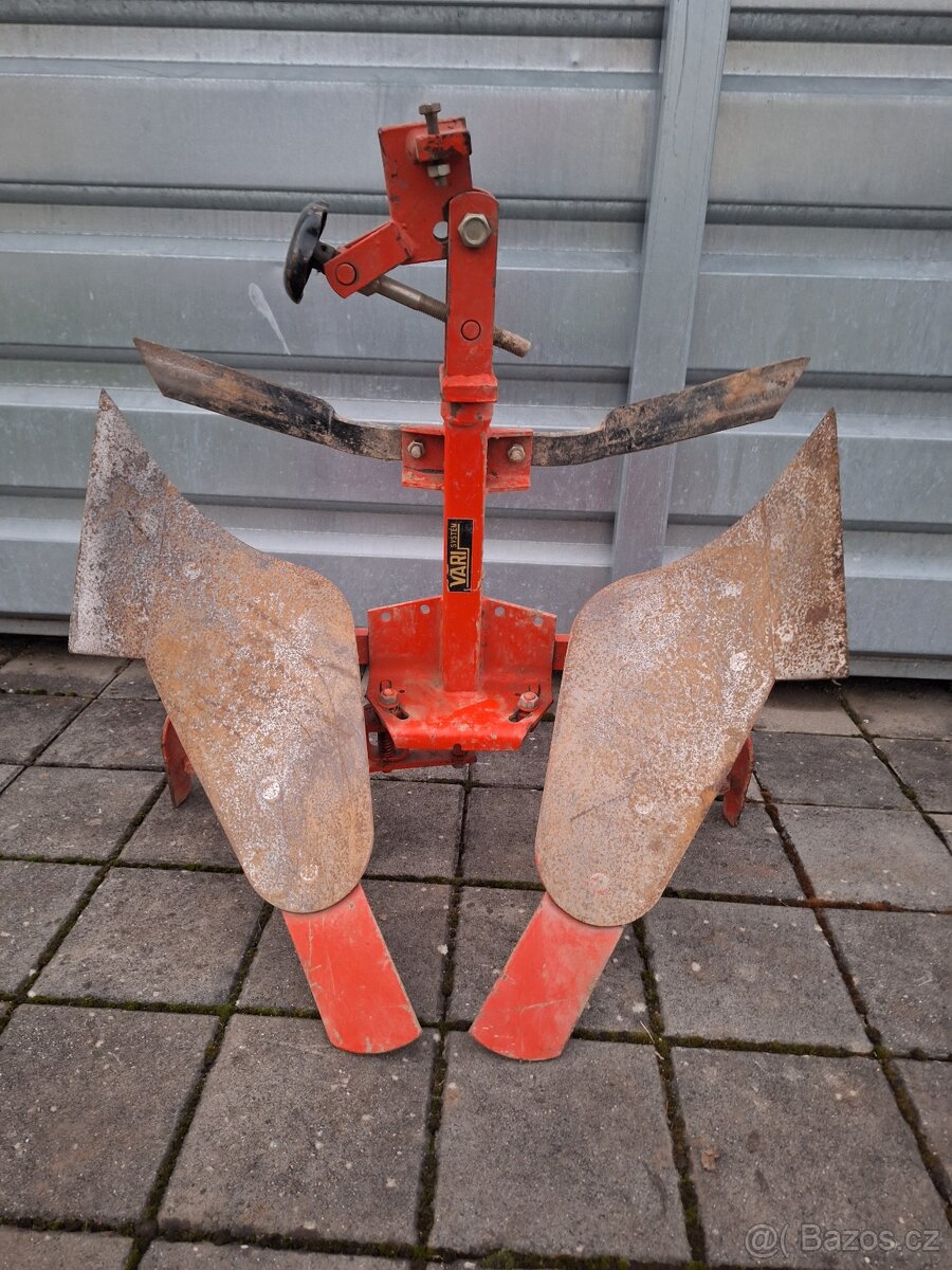 Pluh obracák Vari APH 352