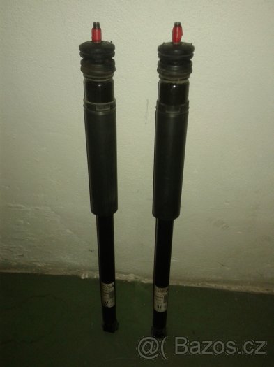 Zadní tlumiče Honda Civic 8g s uložením