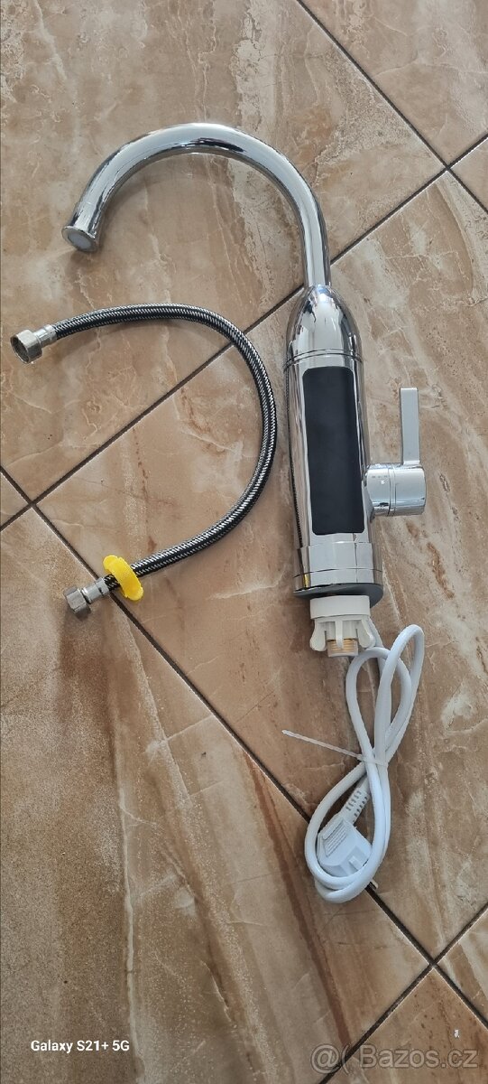 Dřezová baterie s ohřevem vody