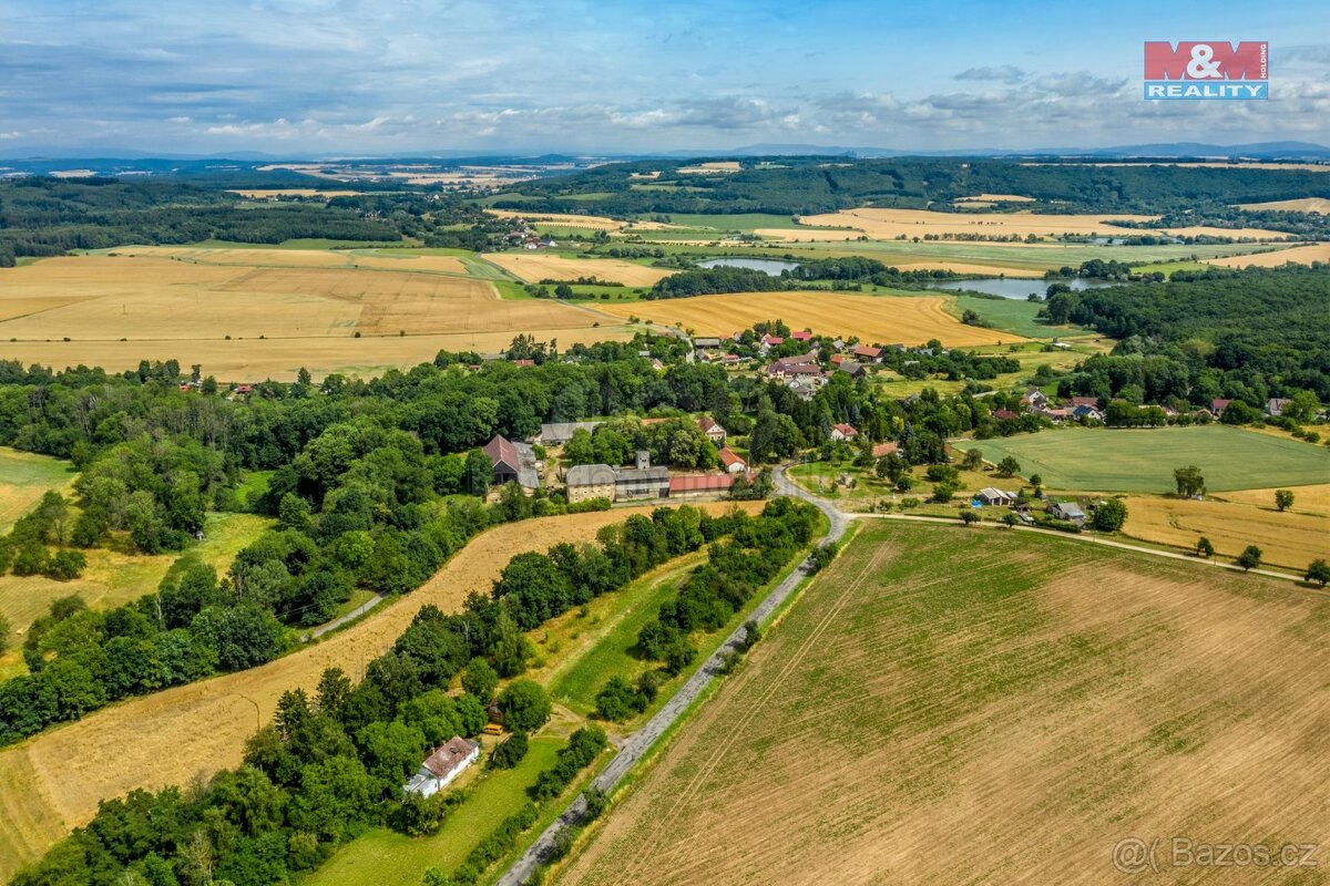 Prodej pozemku k bydlení, 2064 m², Ujkovice