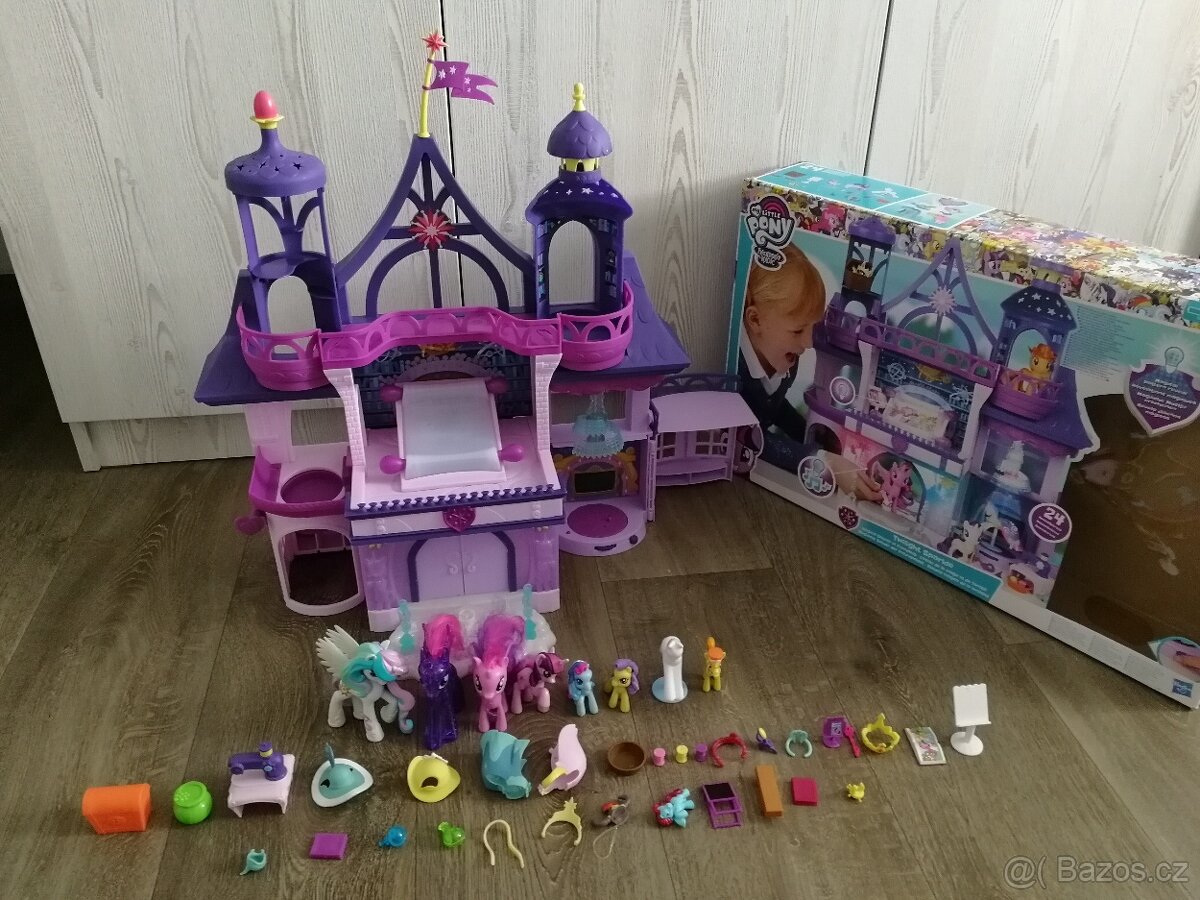 My little pony kouzelnická škola poníci hrad zámek