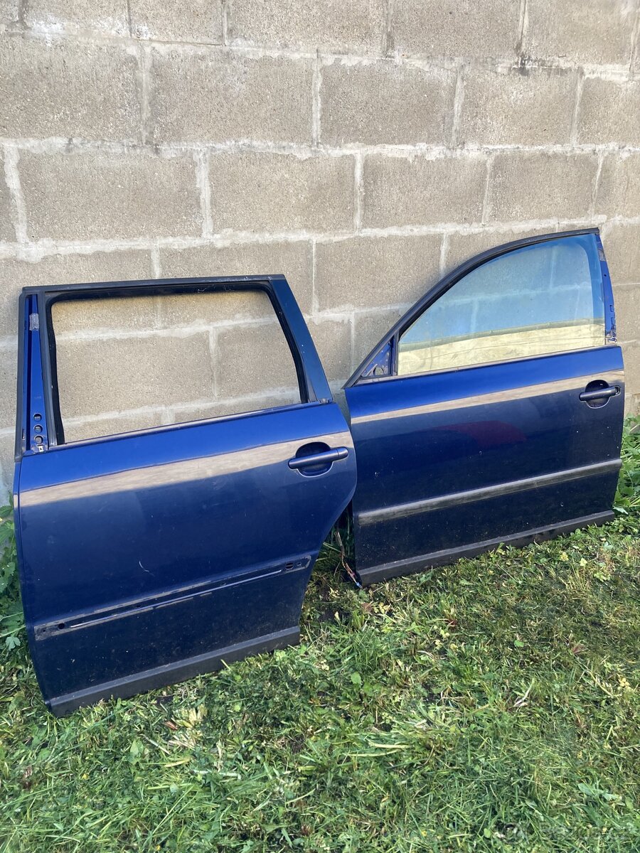 Passat r. 2001 levé dvere