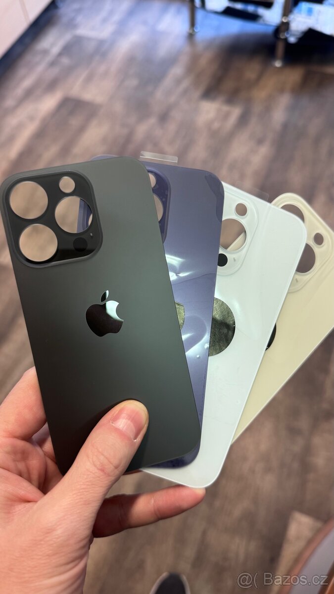 Zadní sklo iPhone