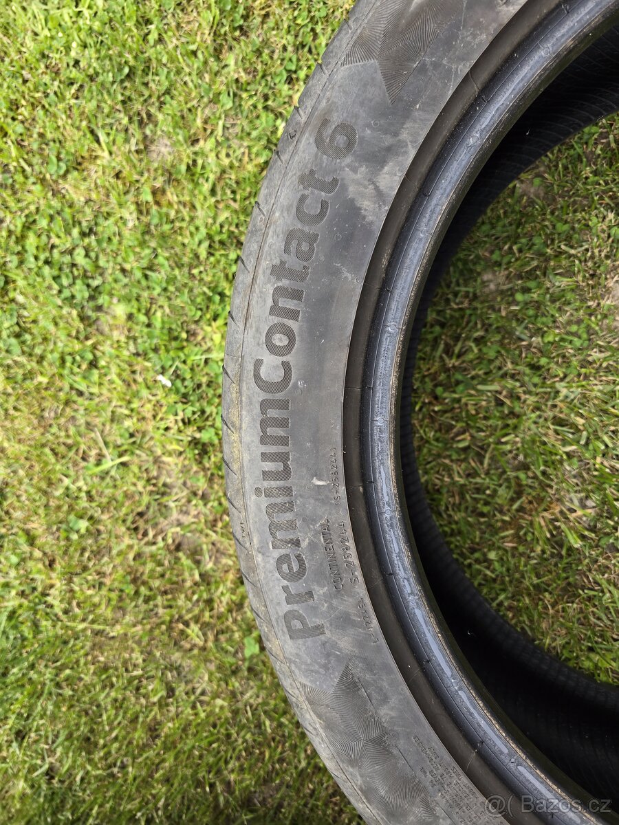 235/45 R18