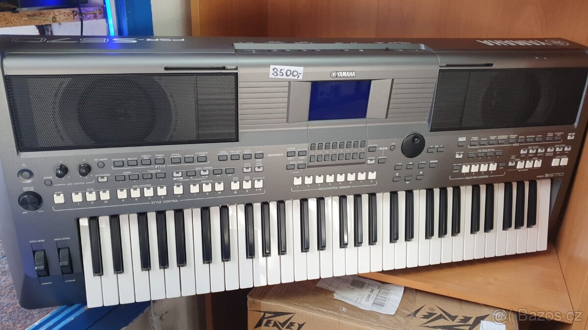 Yamaha PSR-S670