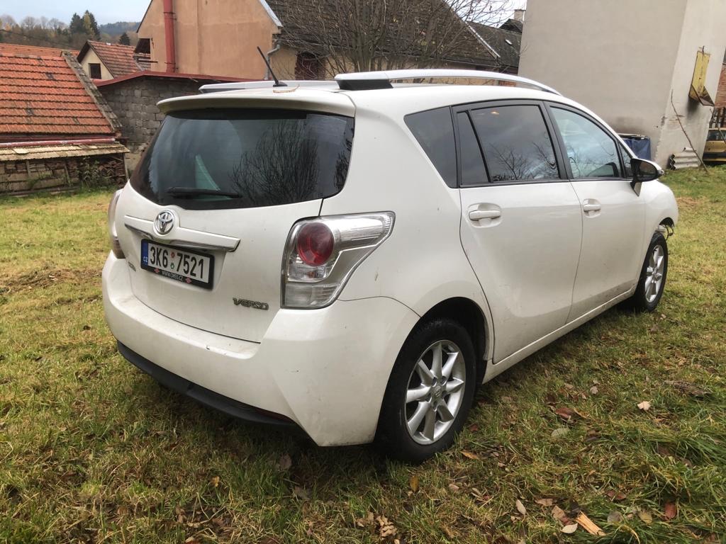 Toyota Verso 1,8-108 kw 2015-benzin -náhradní díly