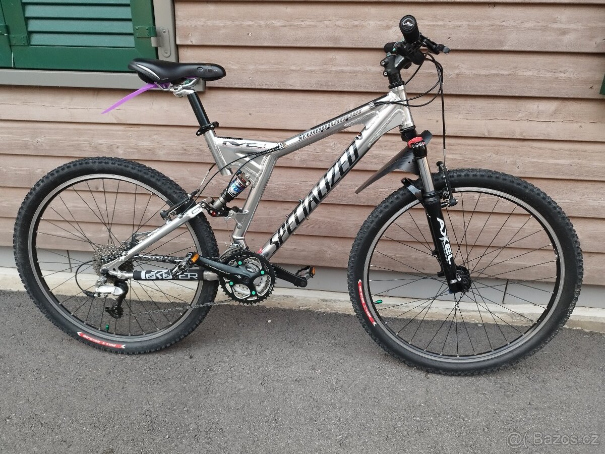 Horské kolo Specialized Stumpjumper M4 stříbrná