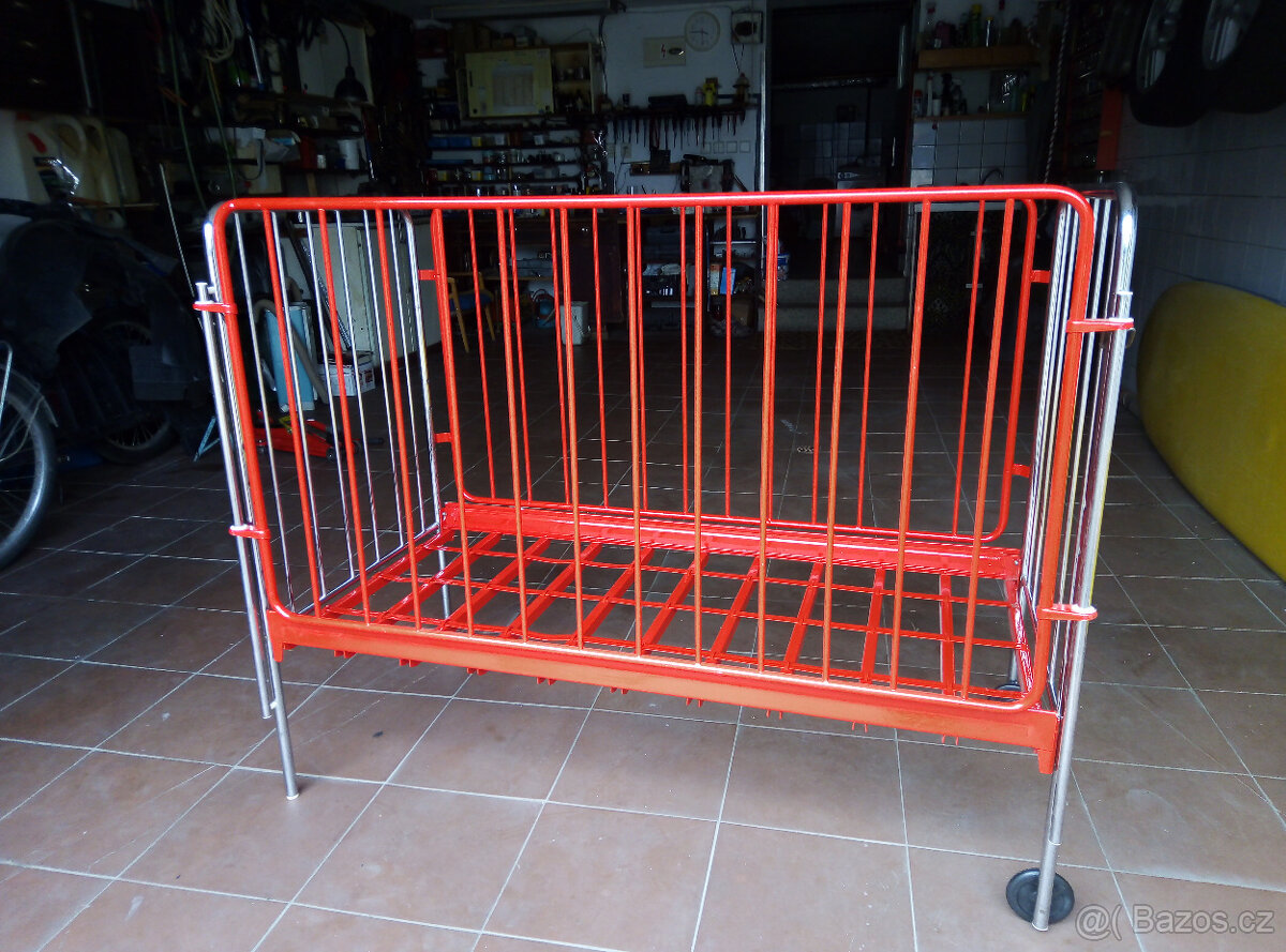 nabízím k prodeji dětskou postýlku