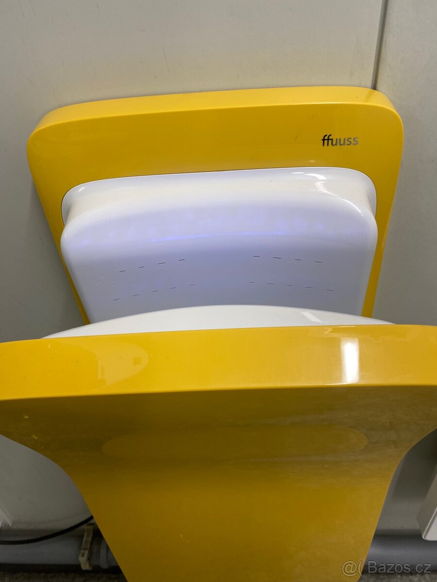 Osoušeč rukou žlutý