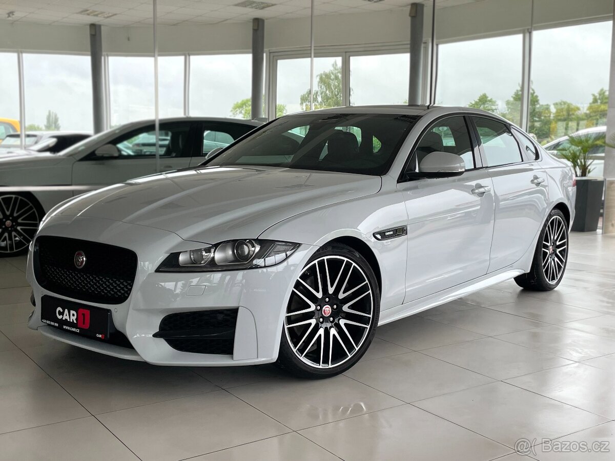 Jaguar XF 30d R-SPORT Panorama Meridian