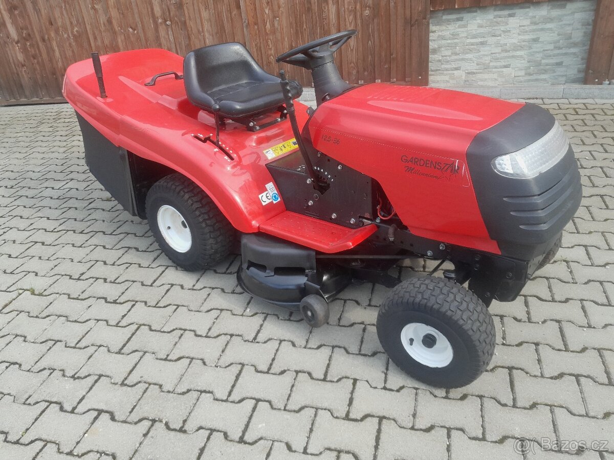 ZAHRADNÍ TRAKTOR HUSQVARNA