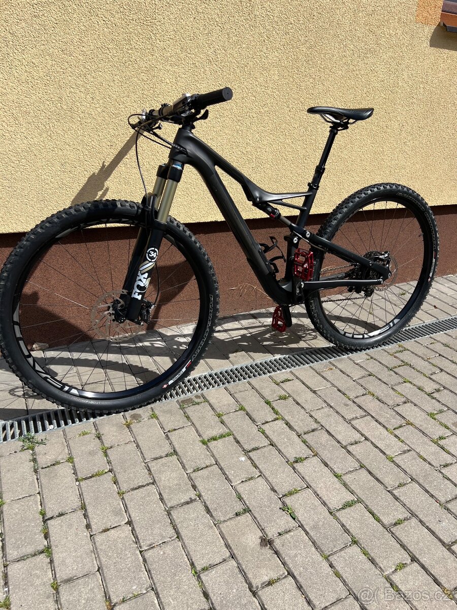 Specialized - vel M