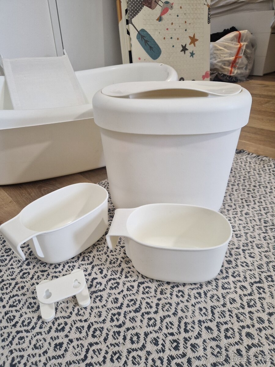 Vanička a boxy na pleny k postýlce