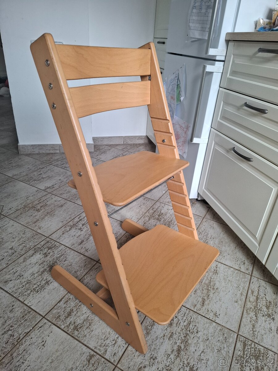 Rostoucí židle