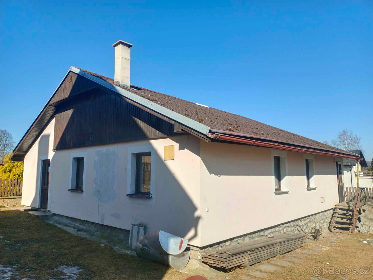 Prodám RD pro 2 apartmány v Černé v Pošumaví na Lipně