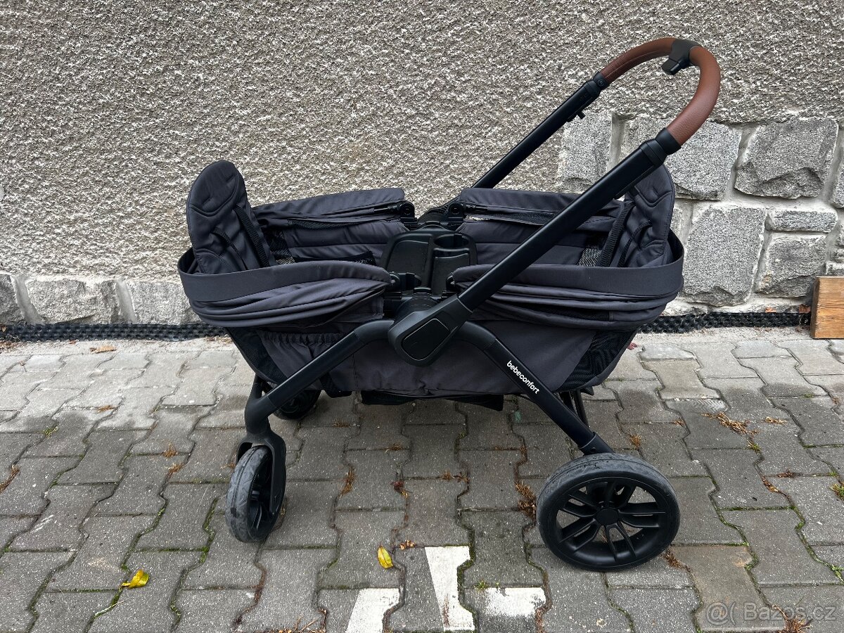 Kočárek pro dvojčata Helios
