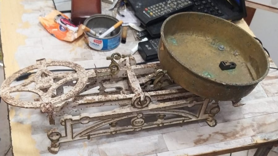 Stará váha 5kg-s +1 mosazná miska