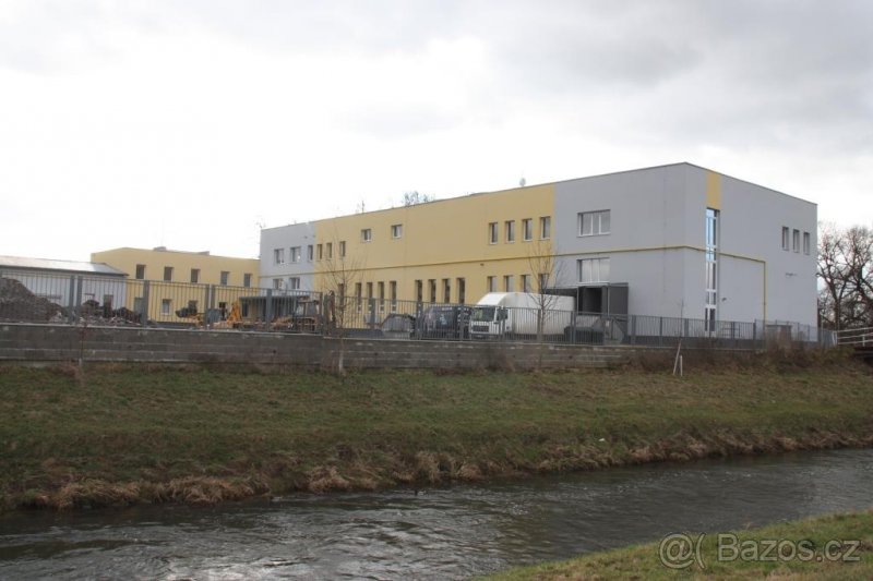 Pronájem skladových a výrobních prostor