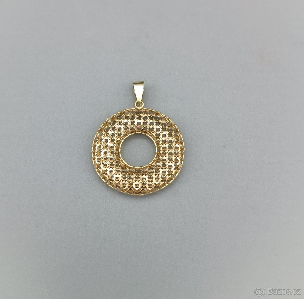 Zlatý přívěsek kruh 2,45g, 14 kt, 585/1000
