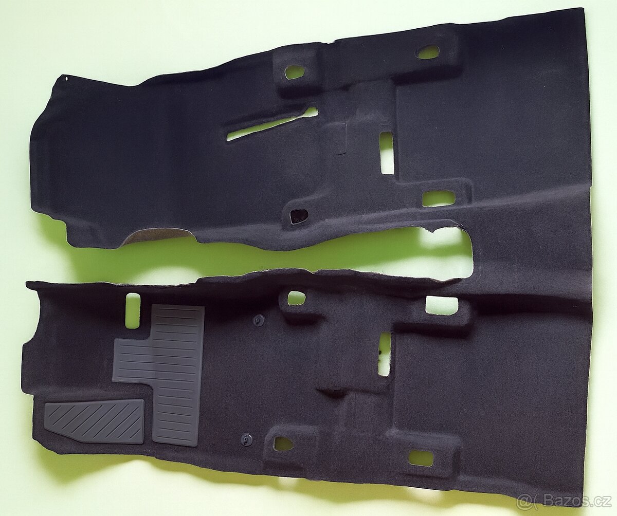 podlahový koberec Toyota RAV 4 hybrid od roku 2021