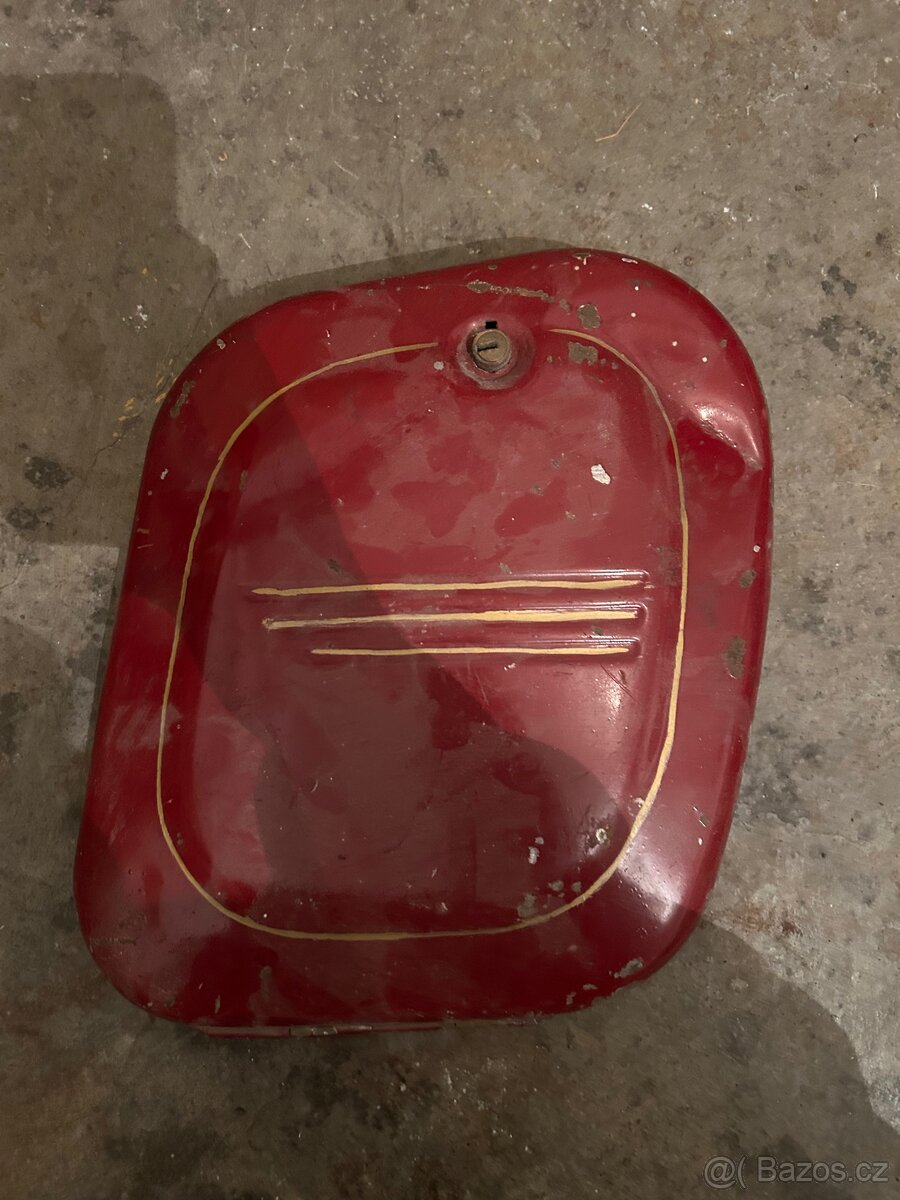 Kastlík Jawa 250/353 kývačka